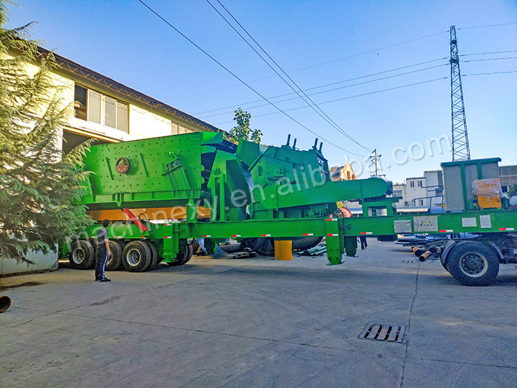 Mobile crushing plant