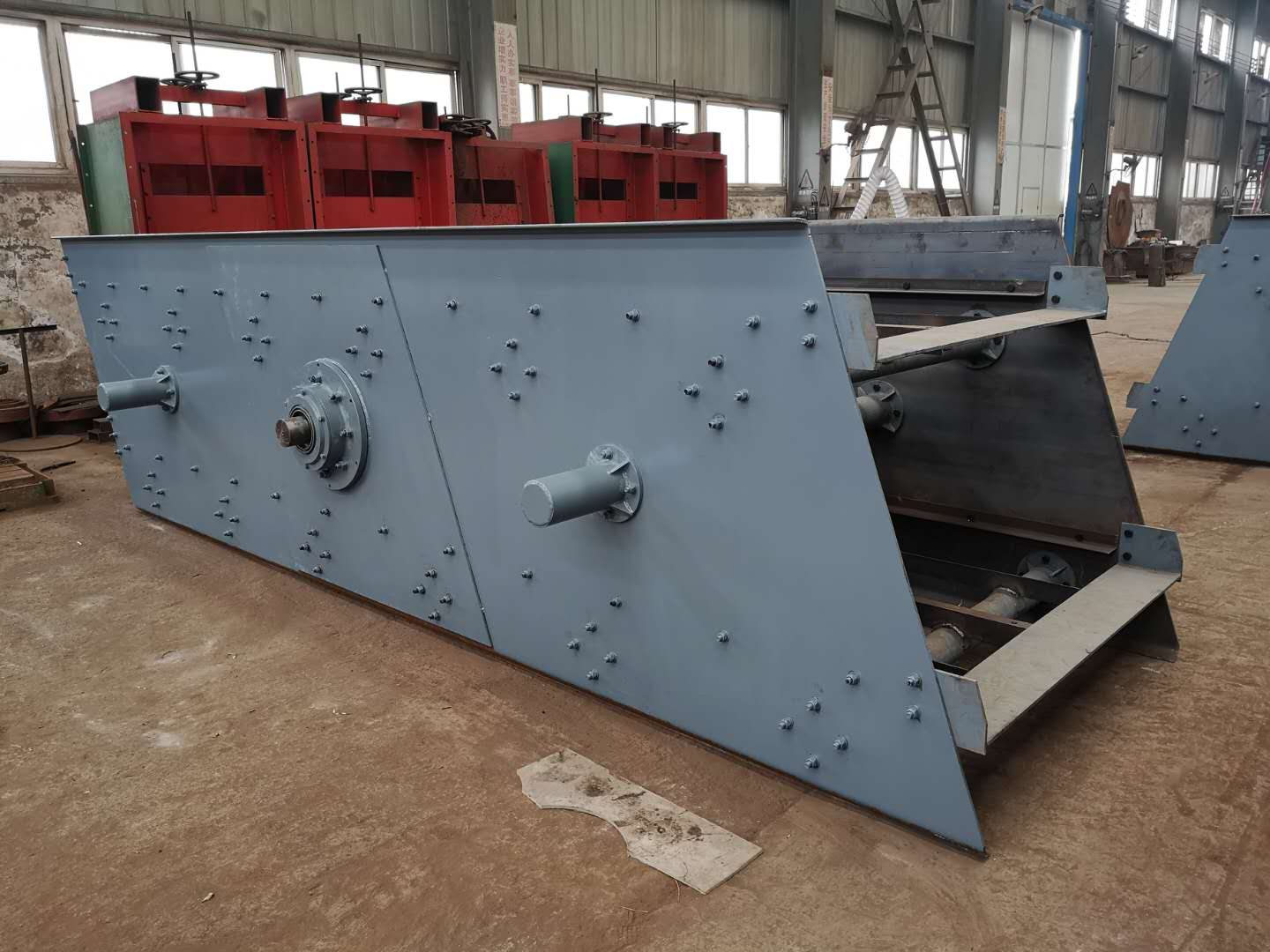 Ore dressing vibrating screen manufacturer