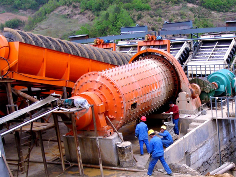 Closed circuit ball mill